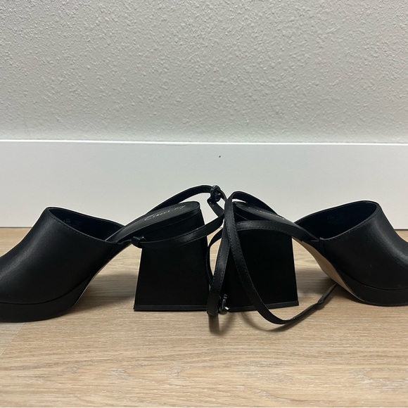 Circus NY by Sam Edelman Y2K Black Women's Platform heels w ankle straps - Picture 2 of 6